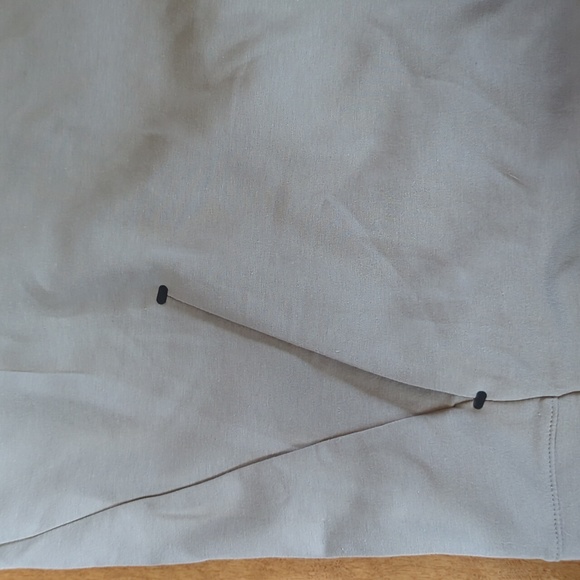 Old Navy Active - Light Beige T-Shirt Sweater M - Picture 3 of 6